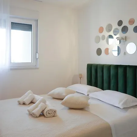 Apartament Apricus *